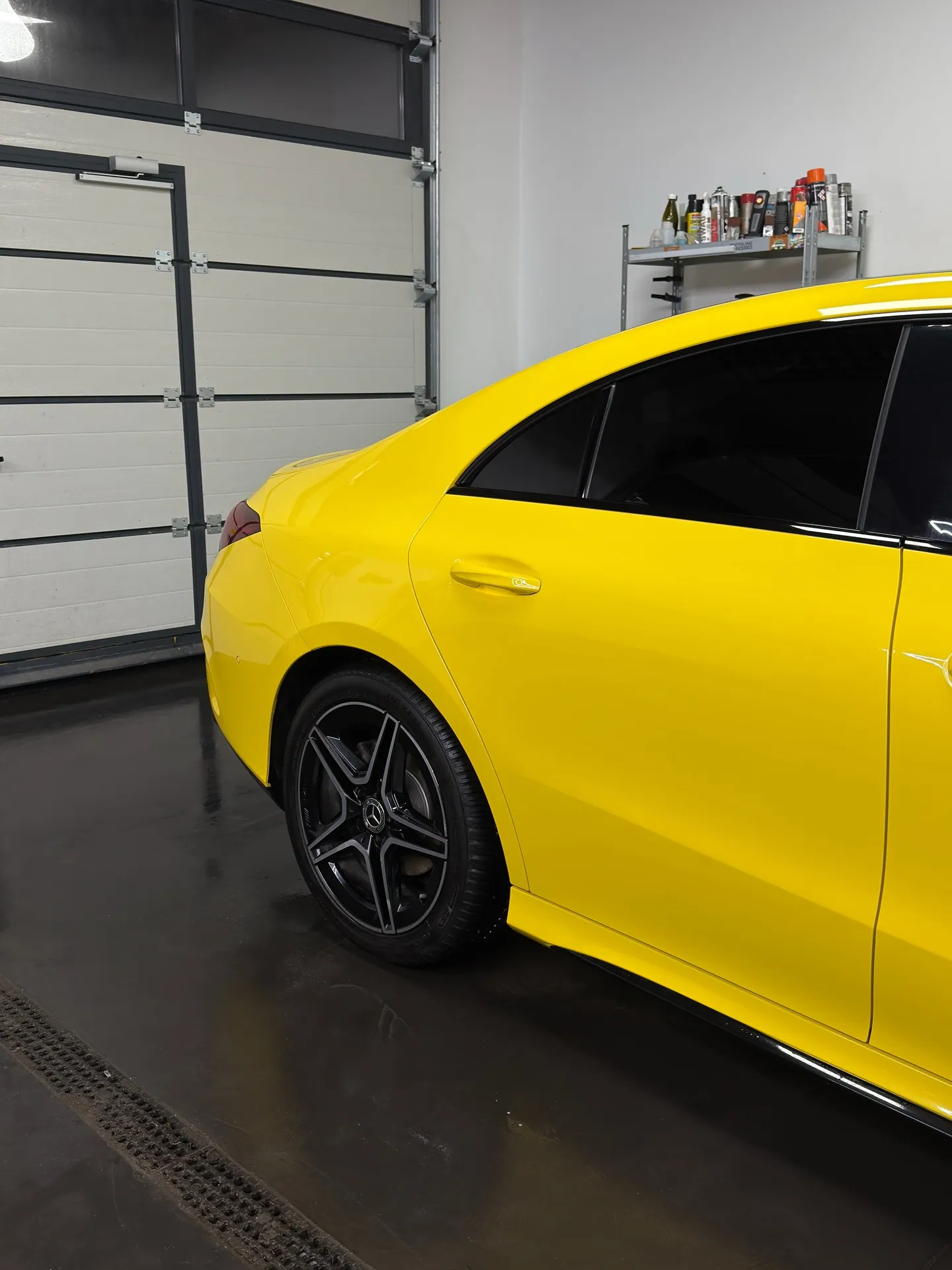 Żółty Mercedes, Linia nadwozia i detale