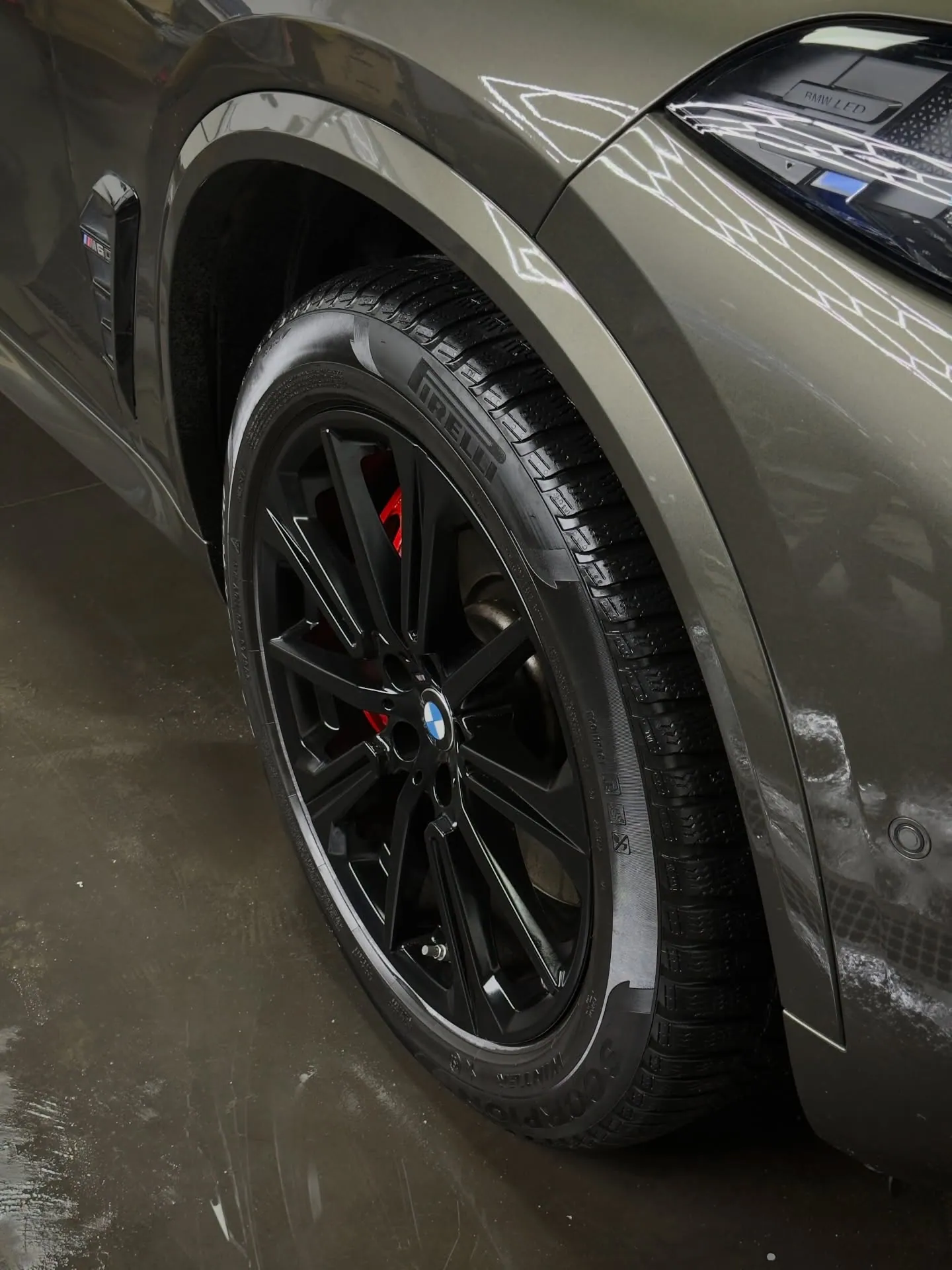Felga BMW, Wykończenie koła i opony