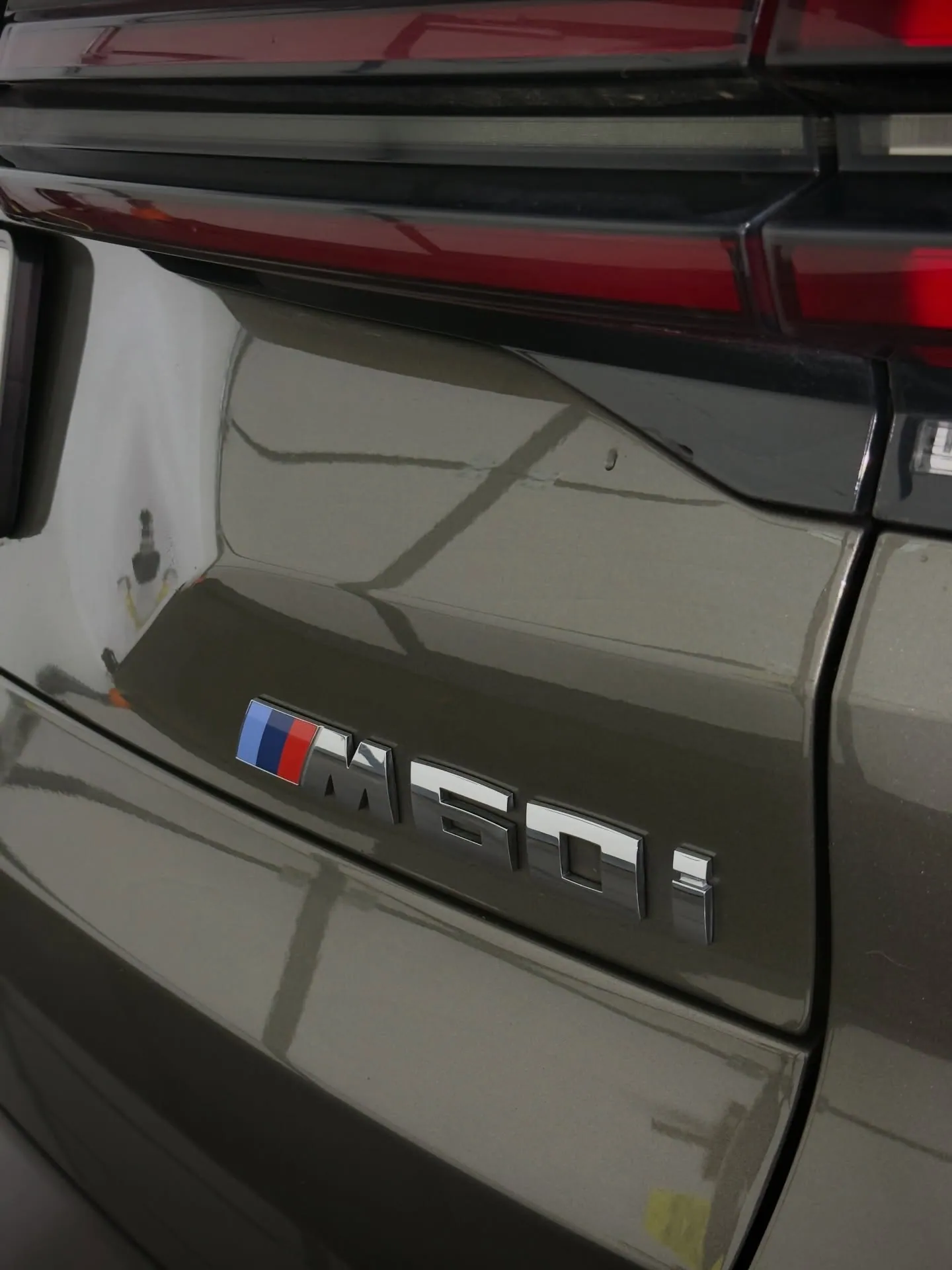Detal BMW, Emblemat na błotniku
