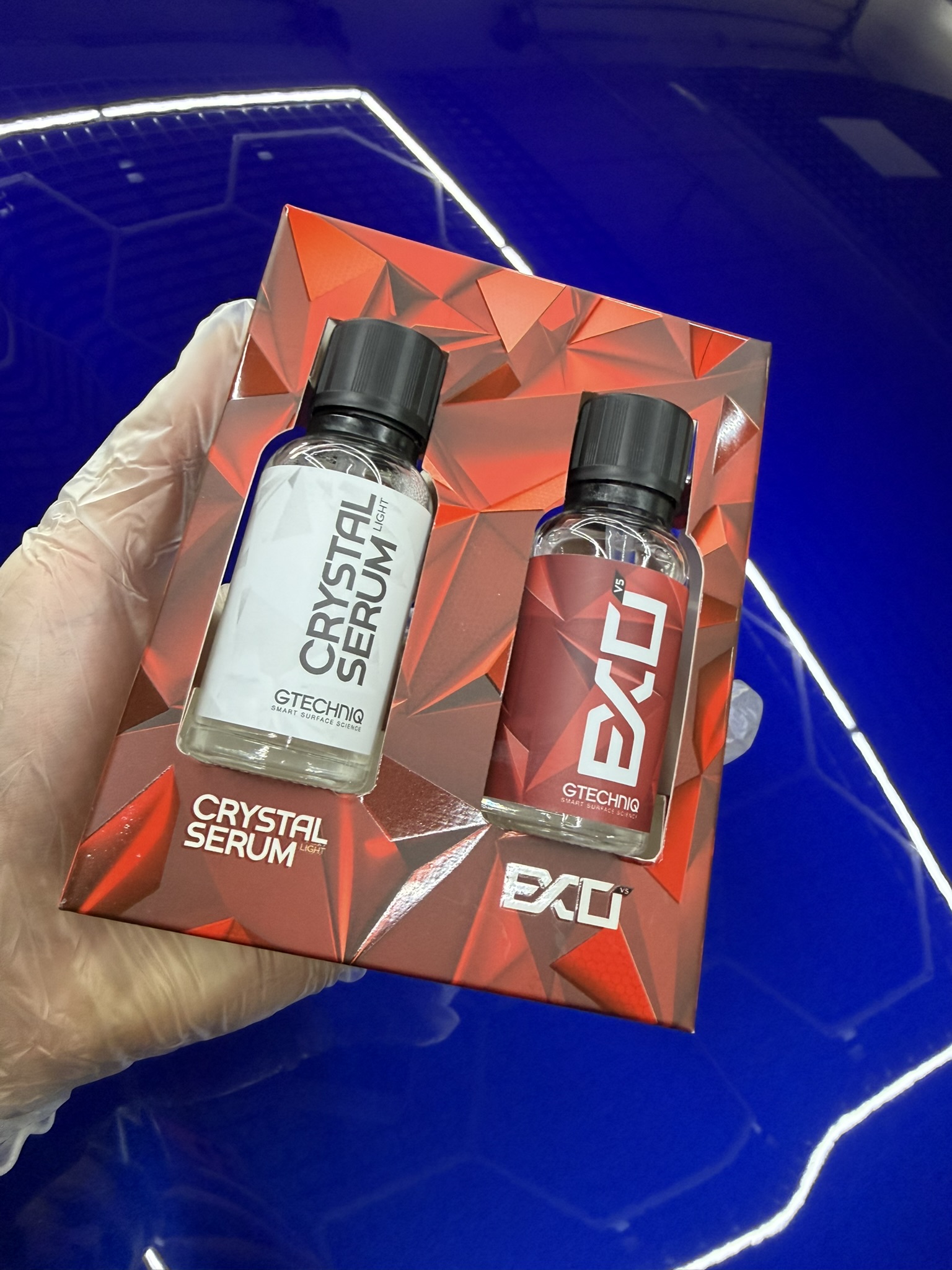 Użyty w realizacji zestaw Gtechniq Crystal Serum Light i EXOv5